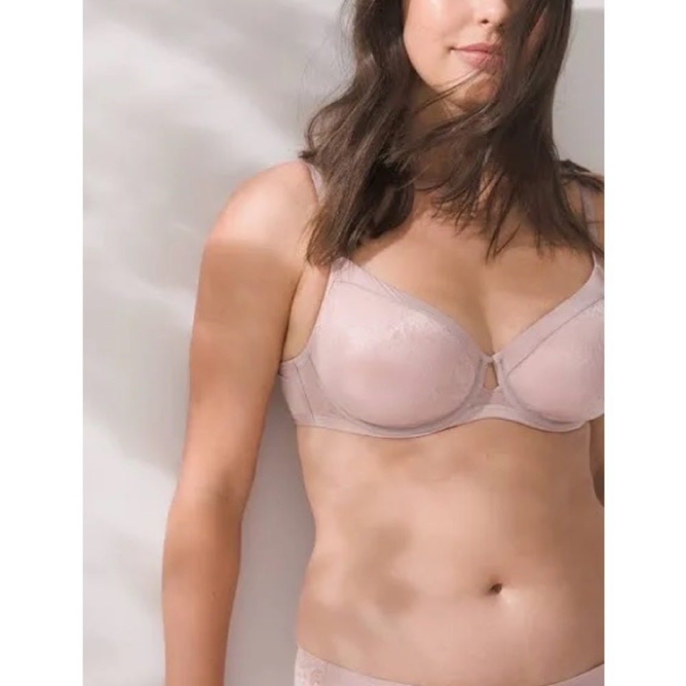 Like New. 42DD. Soma Lightest Lift Modern Coverage in Pink.